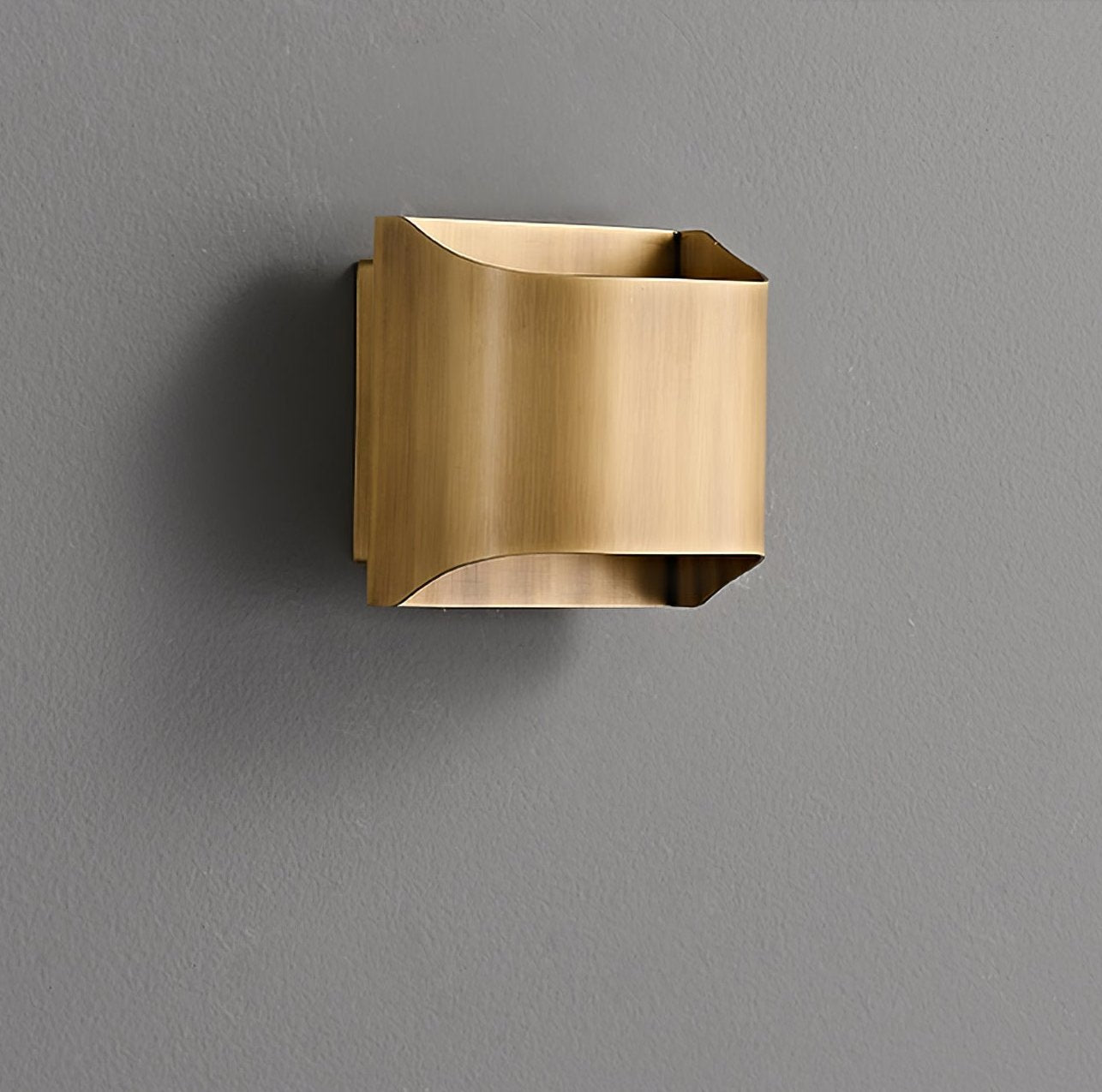 Modern Curved Brass LED Wall Sconce 1-Light Lasson Living
