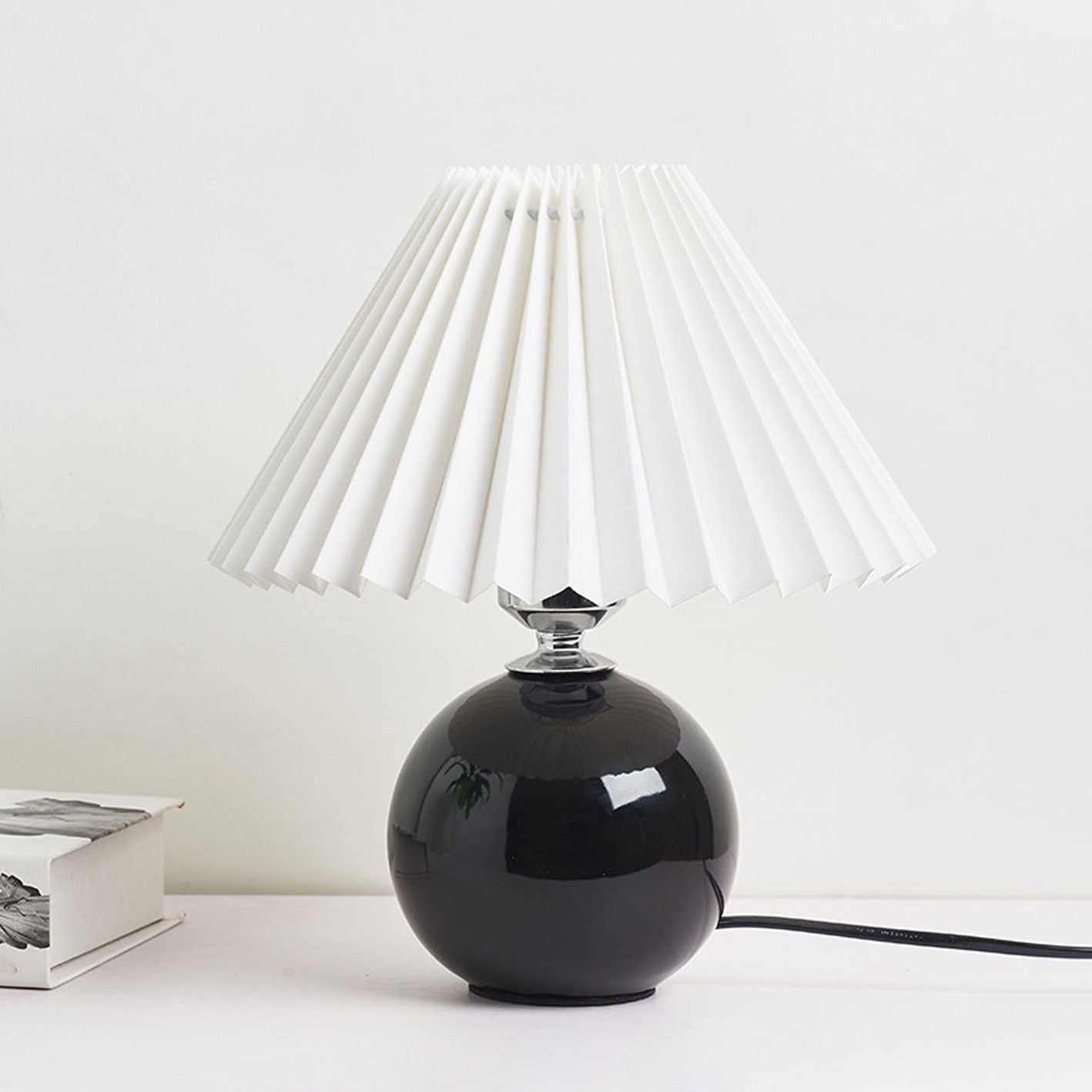 Nordic Ceramic Pleated Table Light | 1-Light Lasson Living