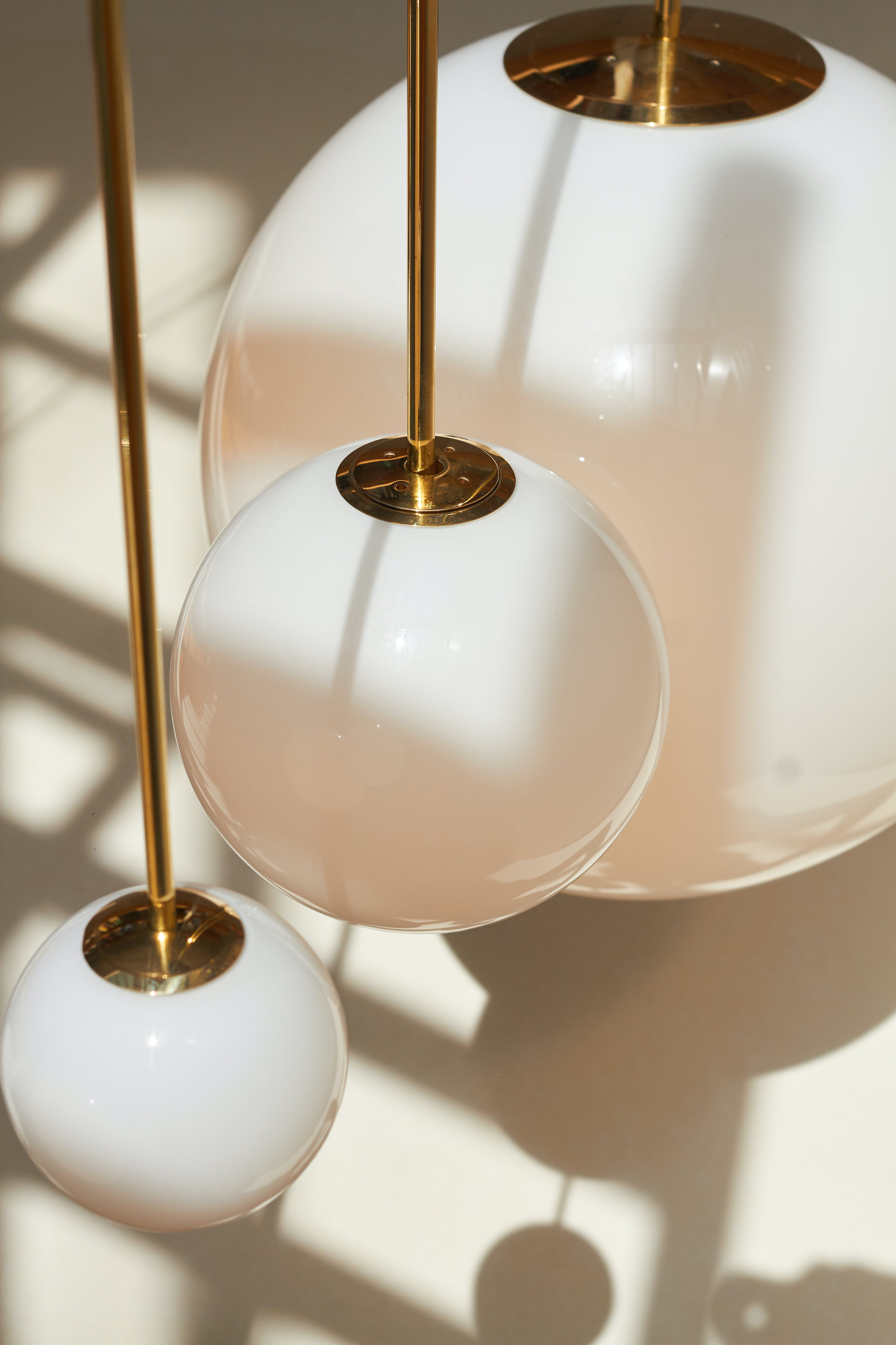 Minimalist Brass Globe Glass Pendant 1-Light Lasson Living
