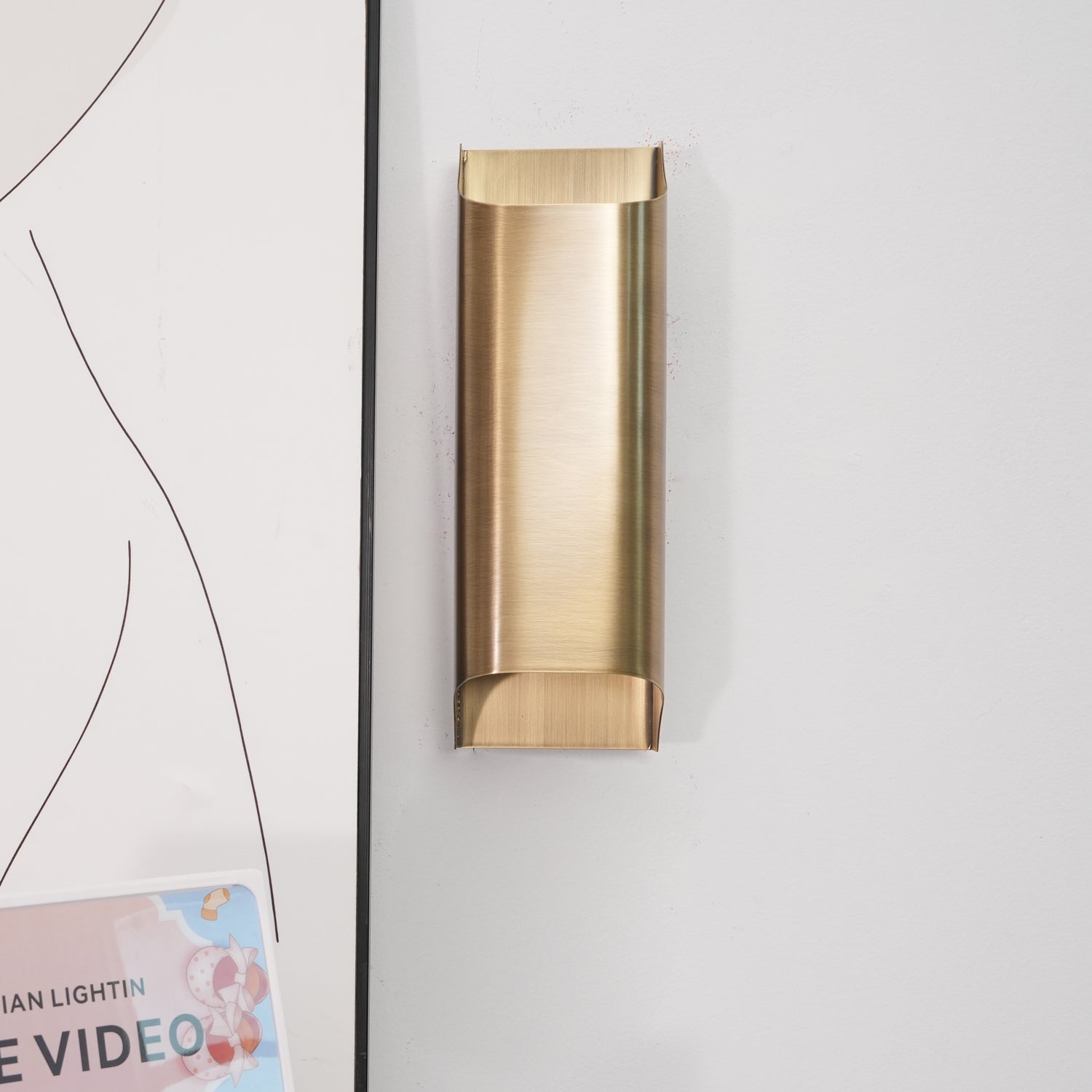 Modern Curved Brass LED Wall Sconce 1-Light Lasson Living