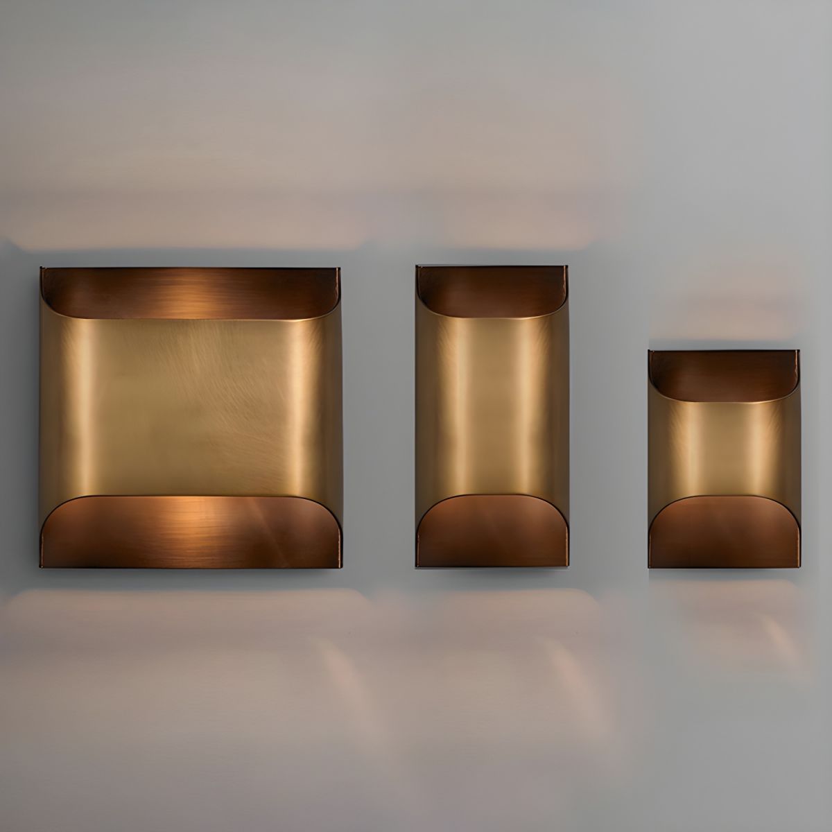 Modern Curved Brass LED Wall Sconce 1-Light Lasson Living