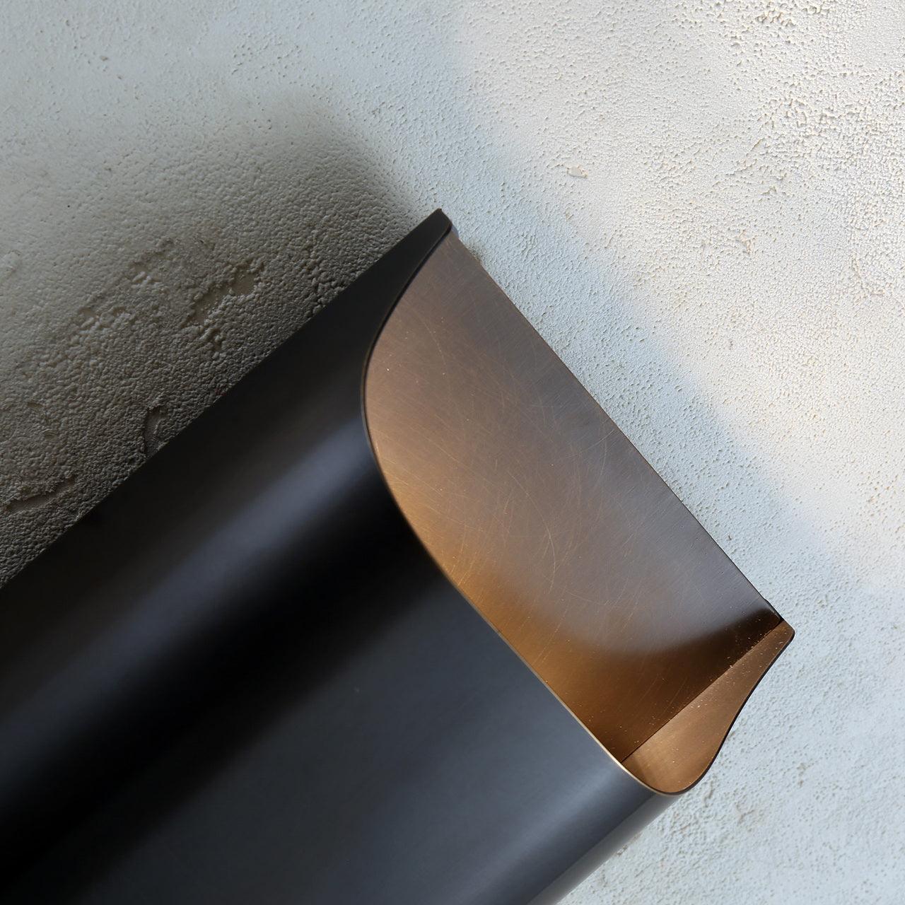 Modern Curved Brass LED Wall Sconce 1-Light Lasson Living
