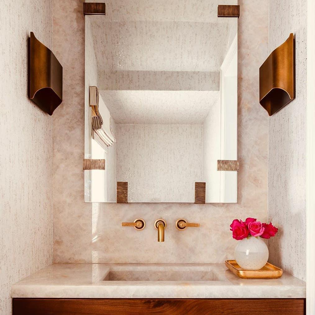 Modern Curved Brass LED Wall Sconce 1-Light Lasson Living