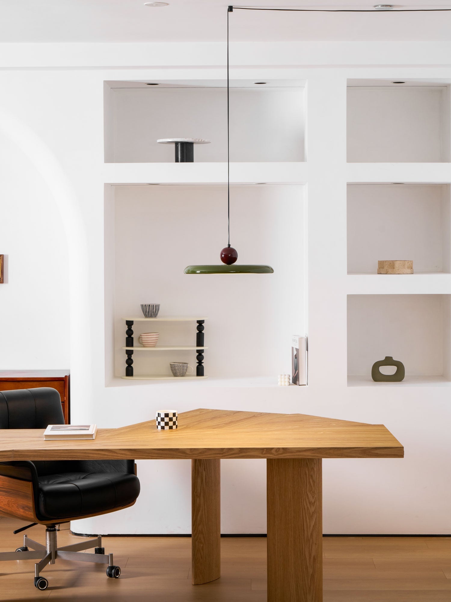 Modern Disc LED Plug-in Pendant Light 1-Light Lasson Living