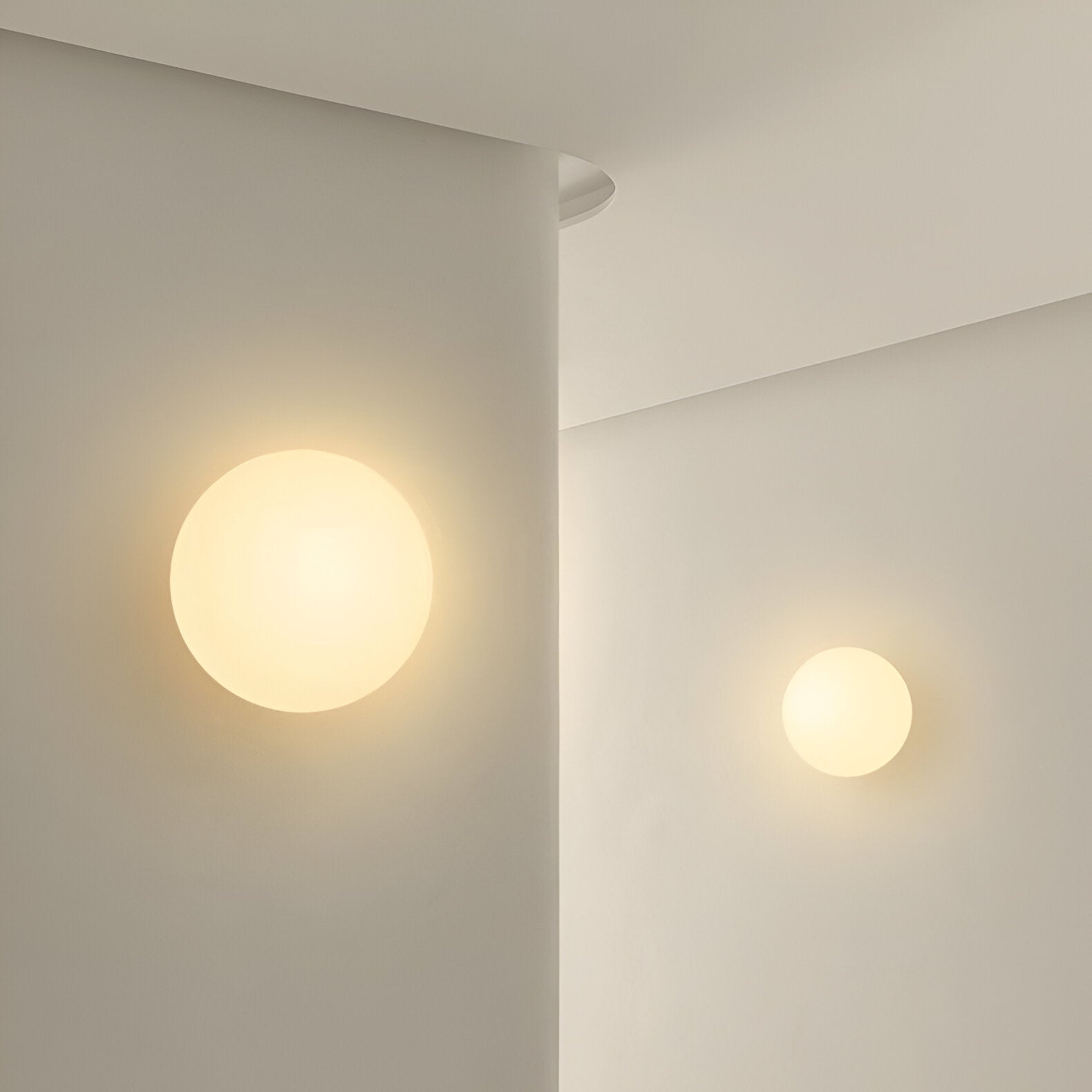 Minimalist Round Glass Wall Sconce LED 1-Light Lasson Living