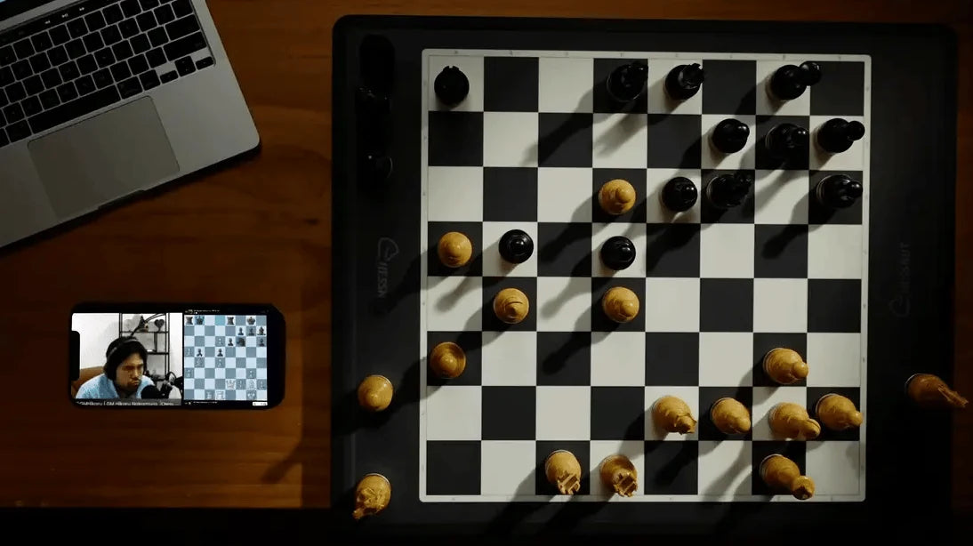 Advanced Robotic Chessboard With Wooden Pieces For Automated Solo Practice And Online Play - Image 8