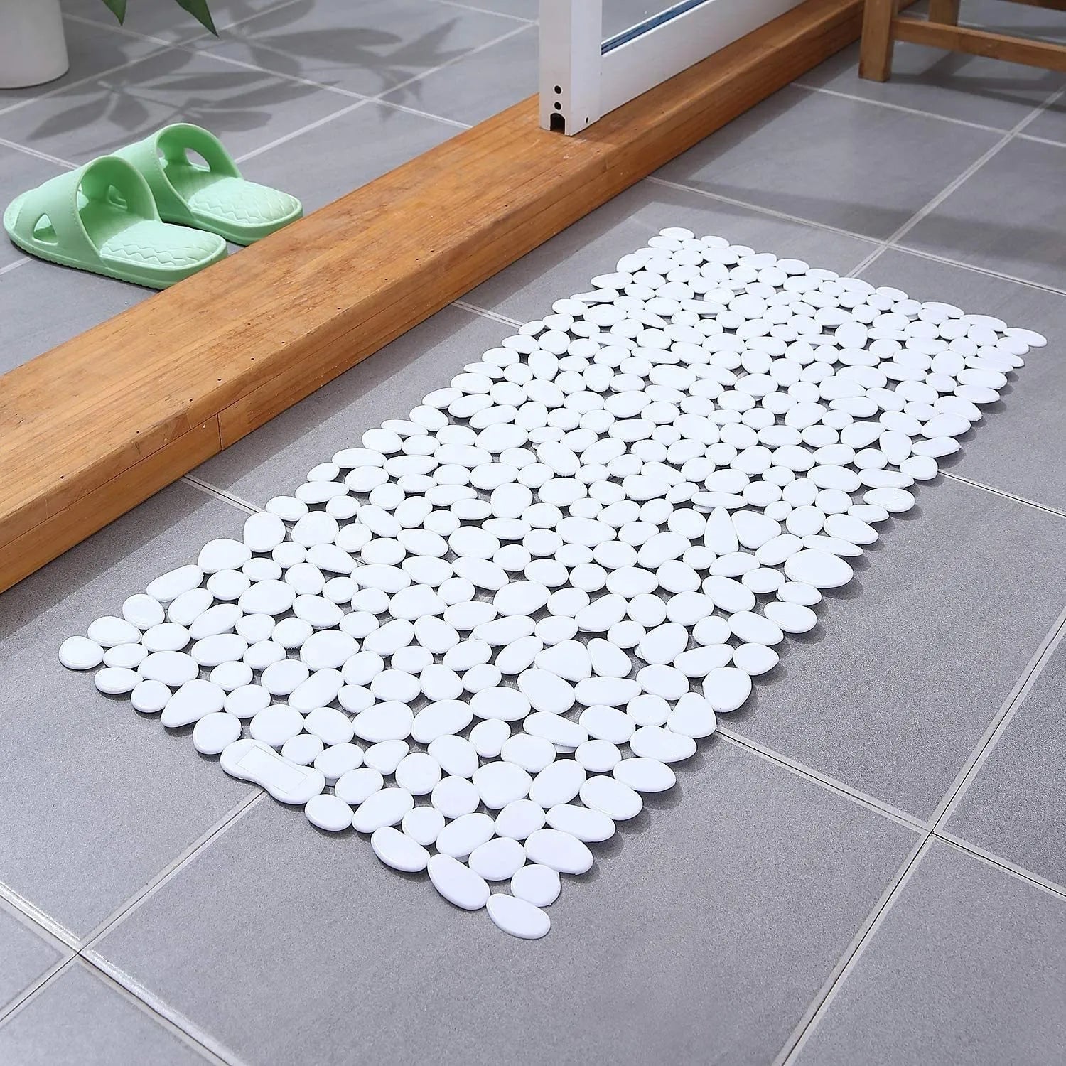 Bath Mat With Non-Slip Grip And Natural Pebble Design For Shower And Bathroom Eco-Friendly With Strong Suction Cups For Secure Hold - Image 1