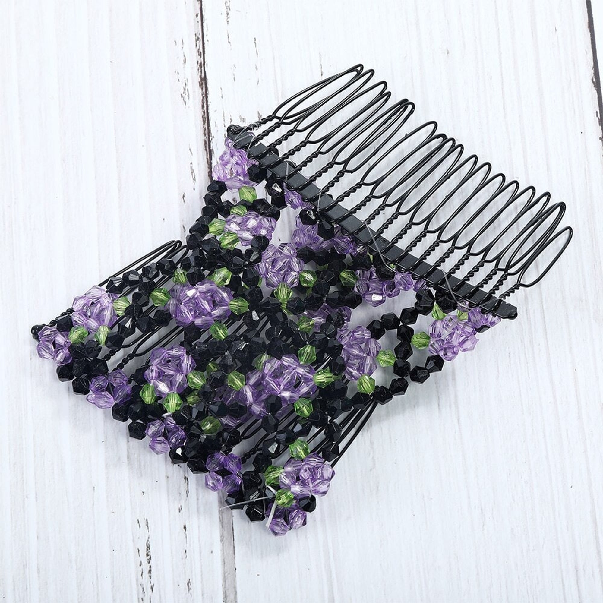Beaded Hair Comb With Stretchable Design For Secure Styling - Image 4