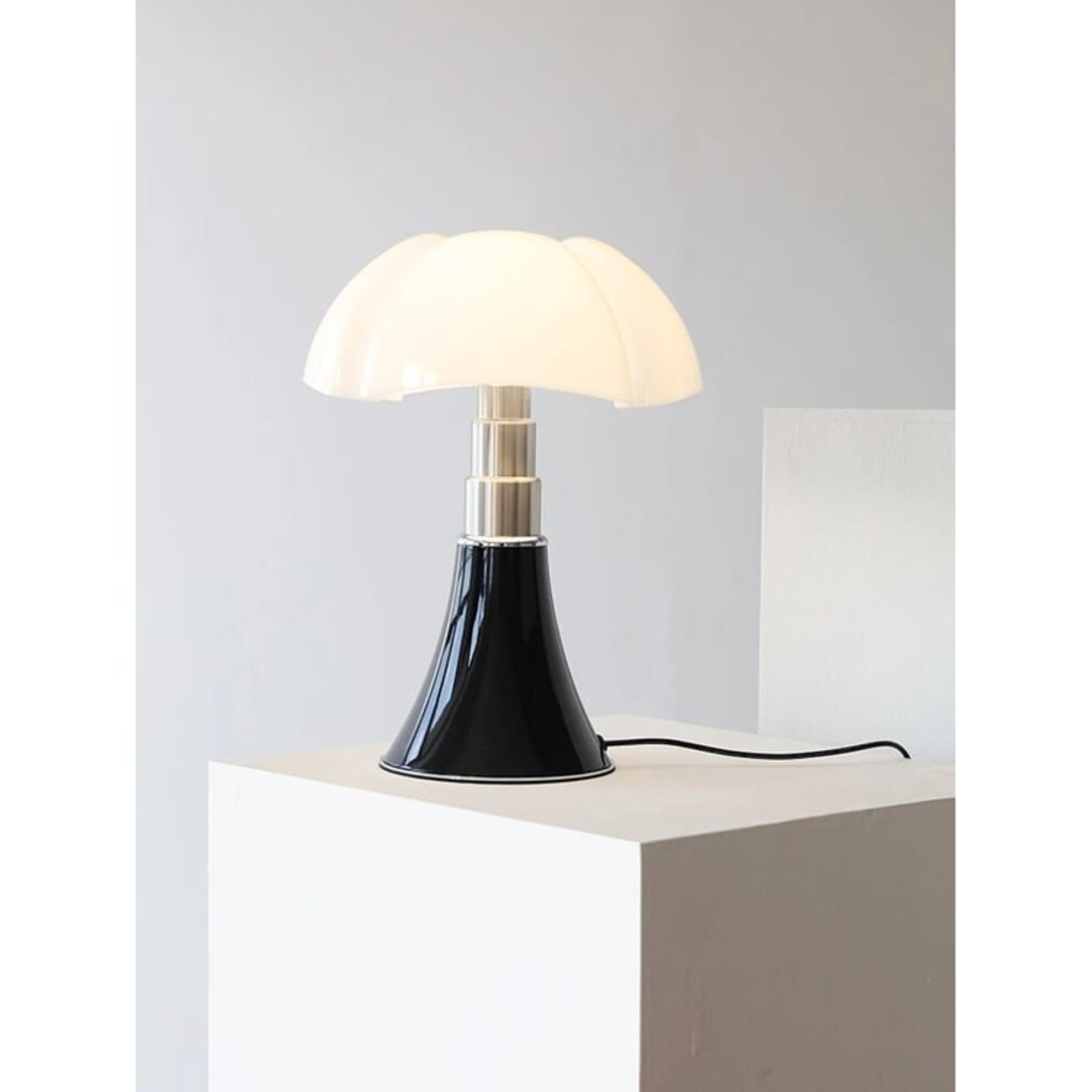 Bedside Table Lamp Modern Mushroom Dimmable LED For Living Room - Image 2