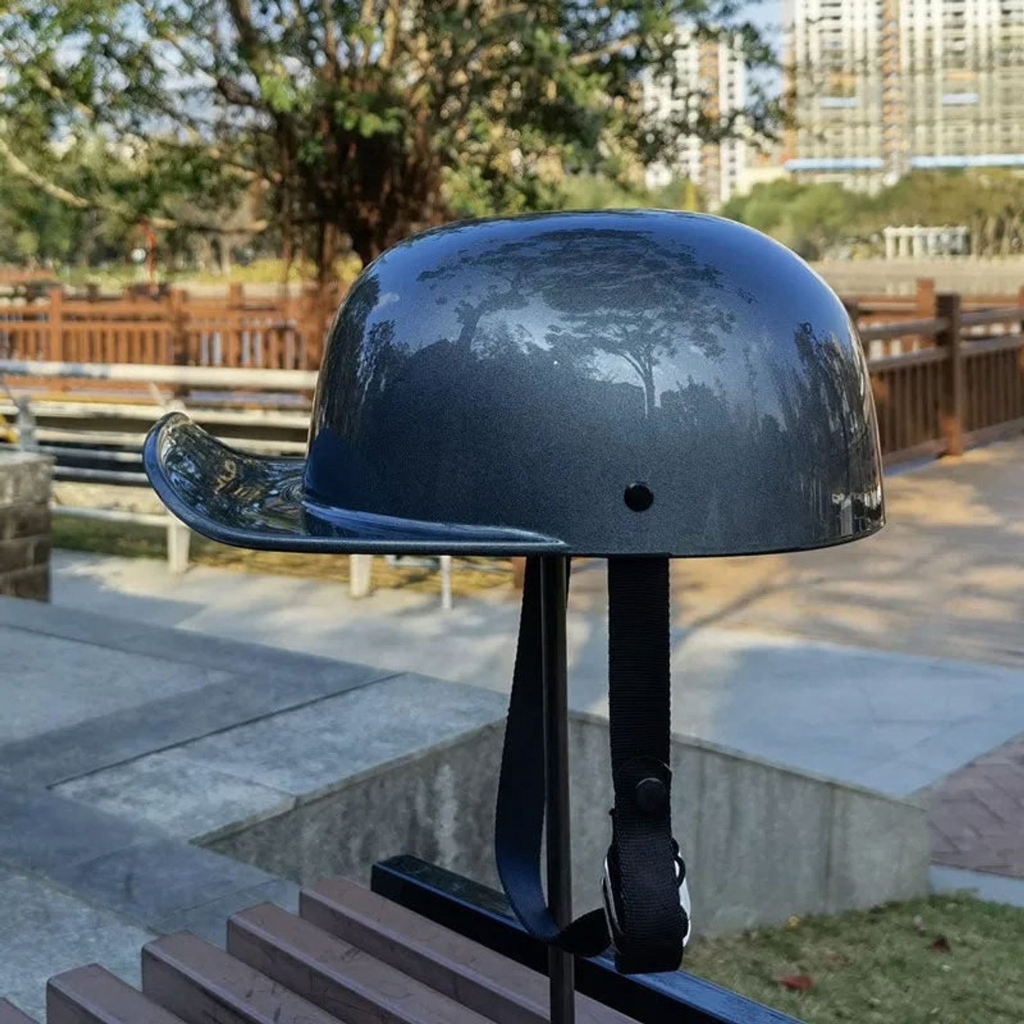 Dot Approved Motorcycle Helmet With Classic Cap Style And Adjustable Strap - Image 10