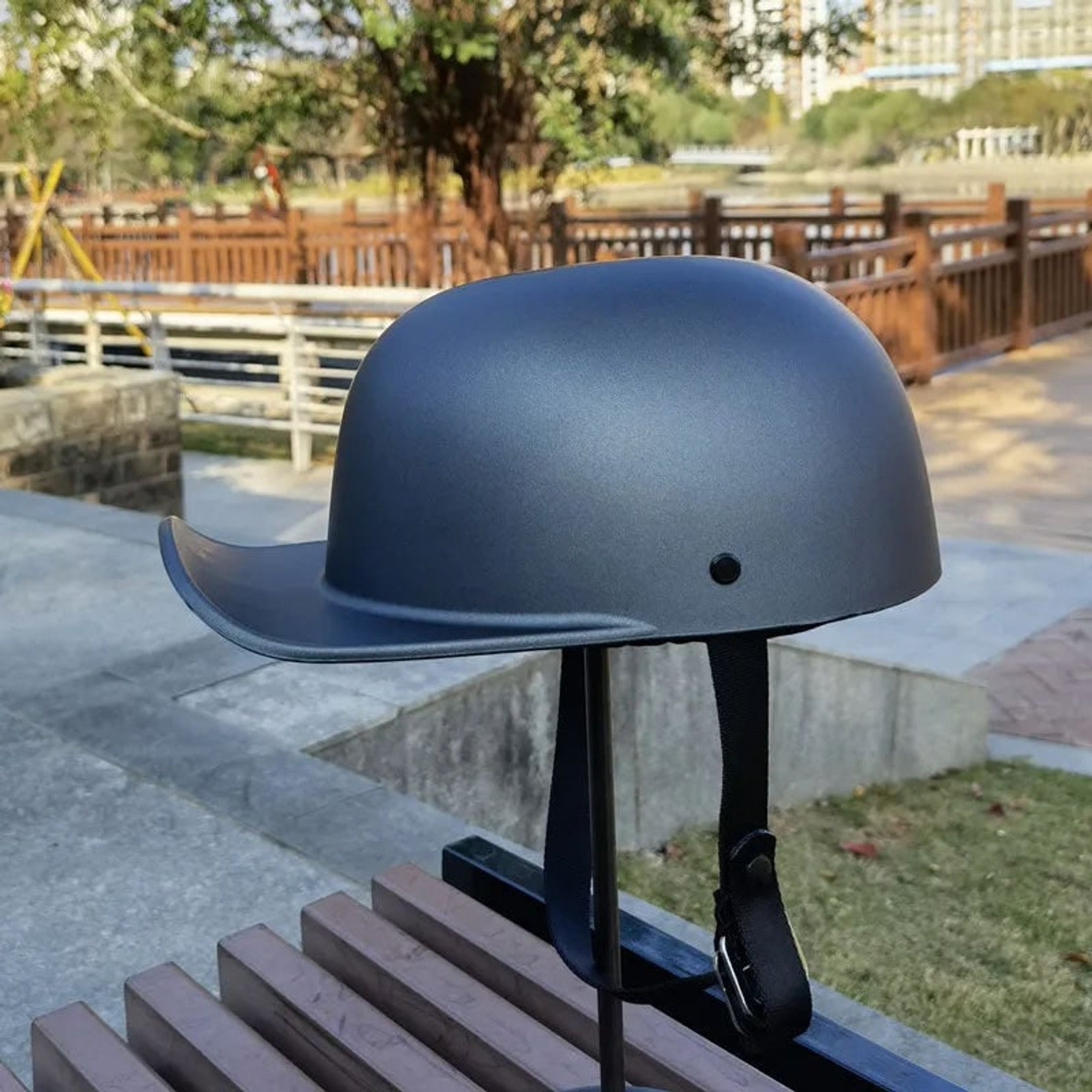 Dot Approved Motorcycle Helmet With Classic Cap Style And Adjustable Strap - Image 11