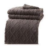 Fleece Blanket With Modern Geometric Pattern For Cosy Comfort - Image 7