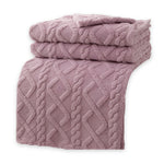 Fleece Blanket With Modern Geometric Pattern For Cosy Comfort - Image 3