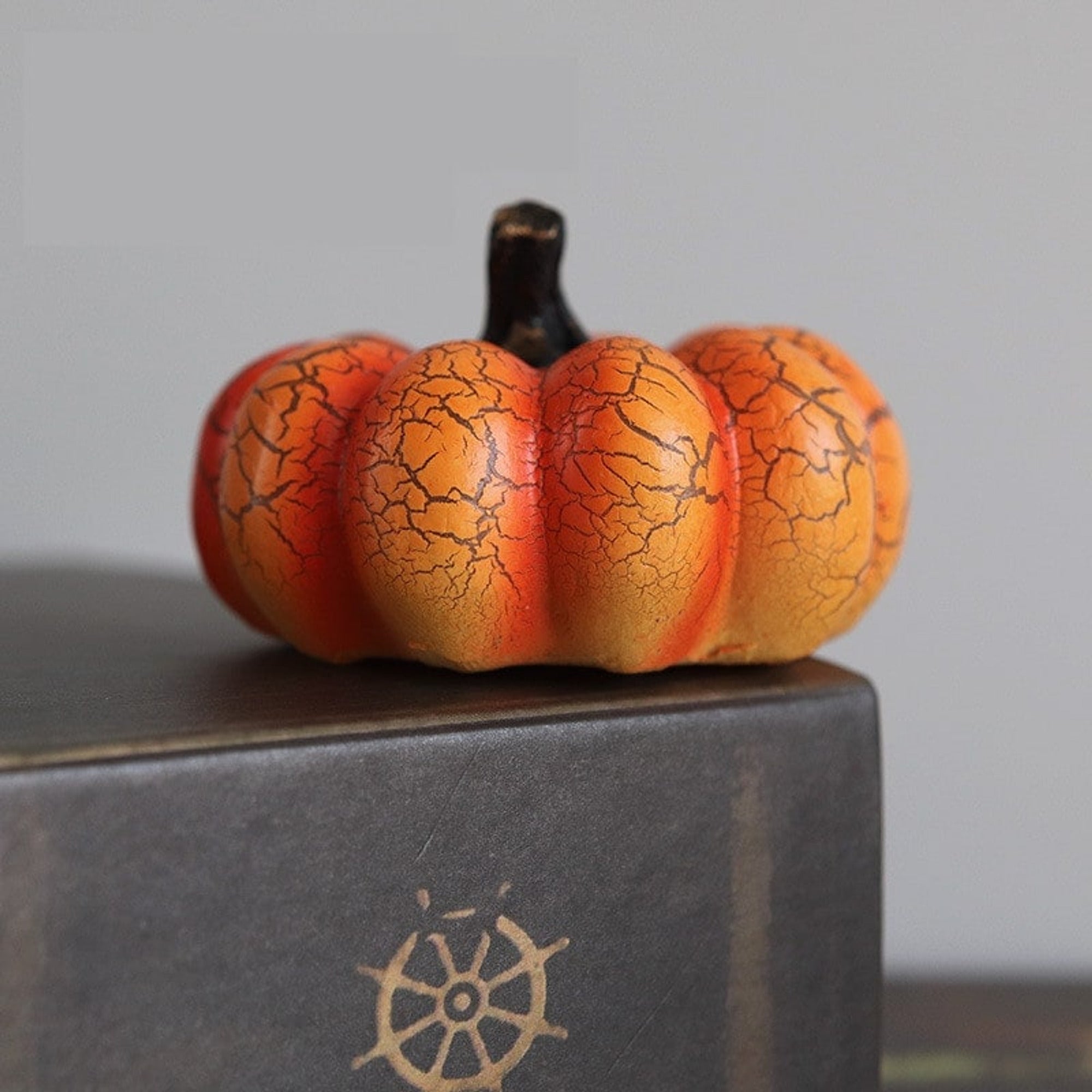 Halloween Lanterns Battery Operated LED Lights With Warm Crackle Glow - Squat Pumpkin