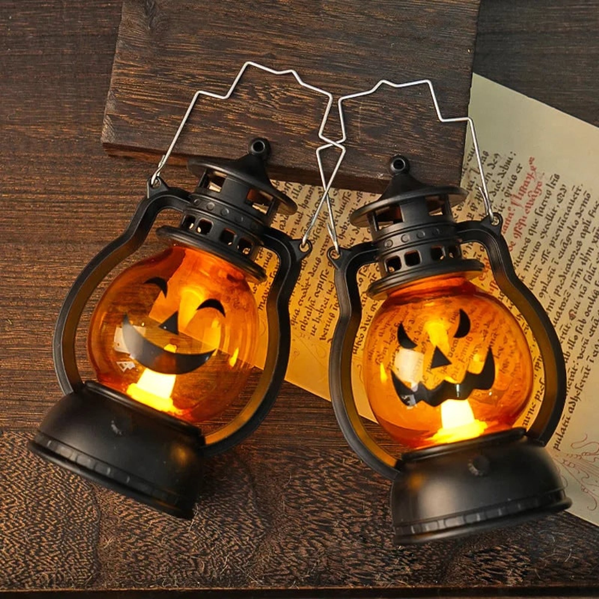 Halloween Light Battery-Operated Halloween Lantern Light With LED Glow Haunted House Candle Lamp Design And Softly Glowing Face For Halloween Decor - Image 1