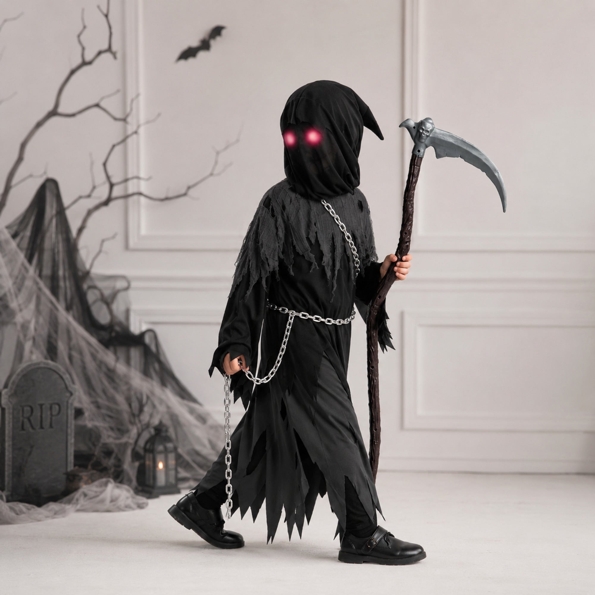 Kids' Halloween Grim Reaper Costume Hooded Robe Set With Glowing Eye Effect And Accessories - Image 1