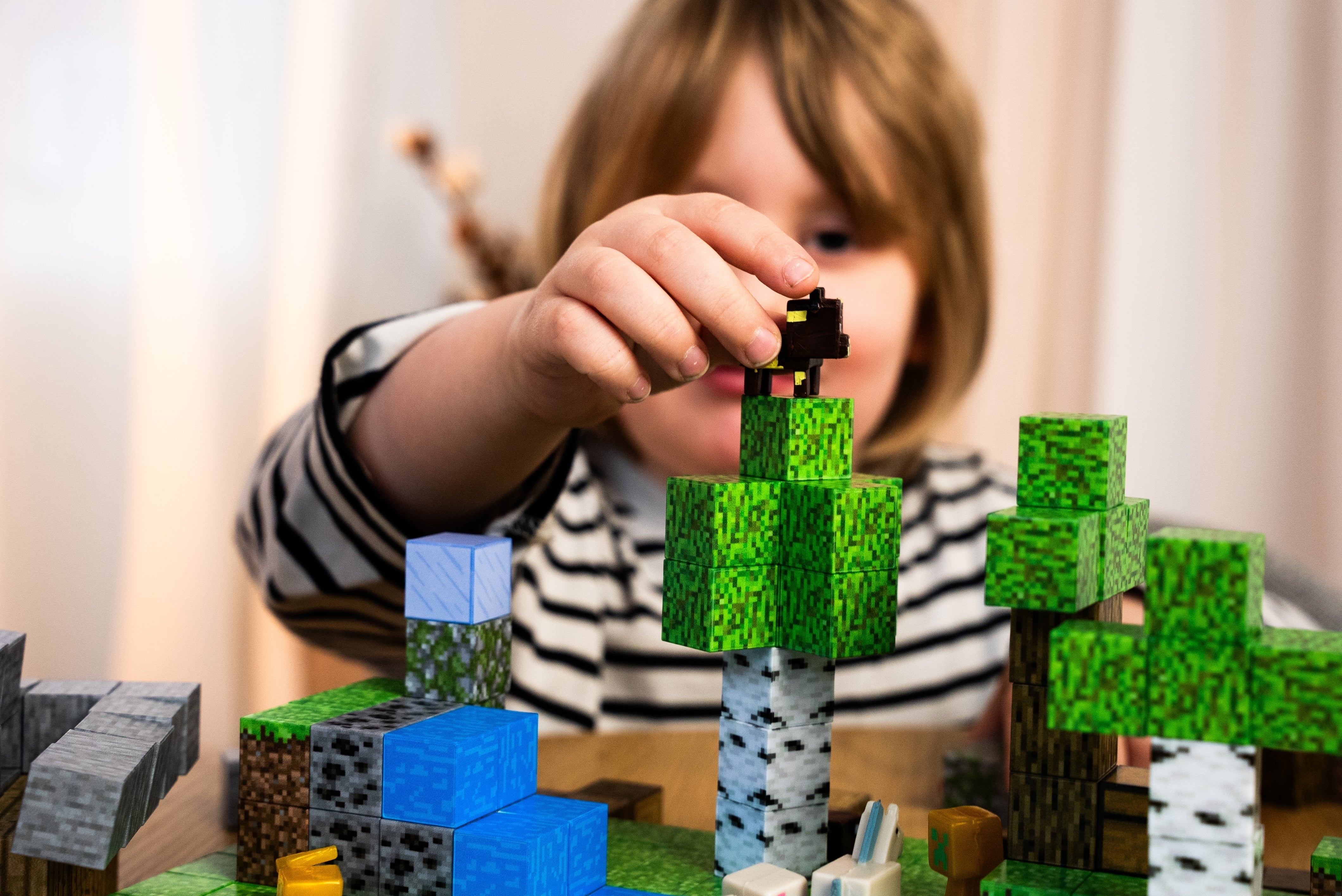 Magnetic Building Blocks Creative Montessori Toy For Kids Screen-Free Fun - Image 5