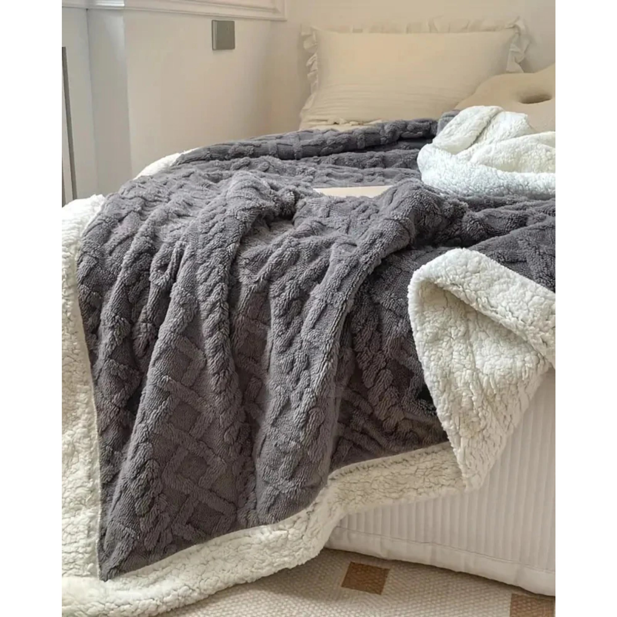Plush Throw Blanket Cable-Knit Textured Sherpa Border - Image 2