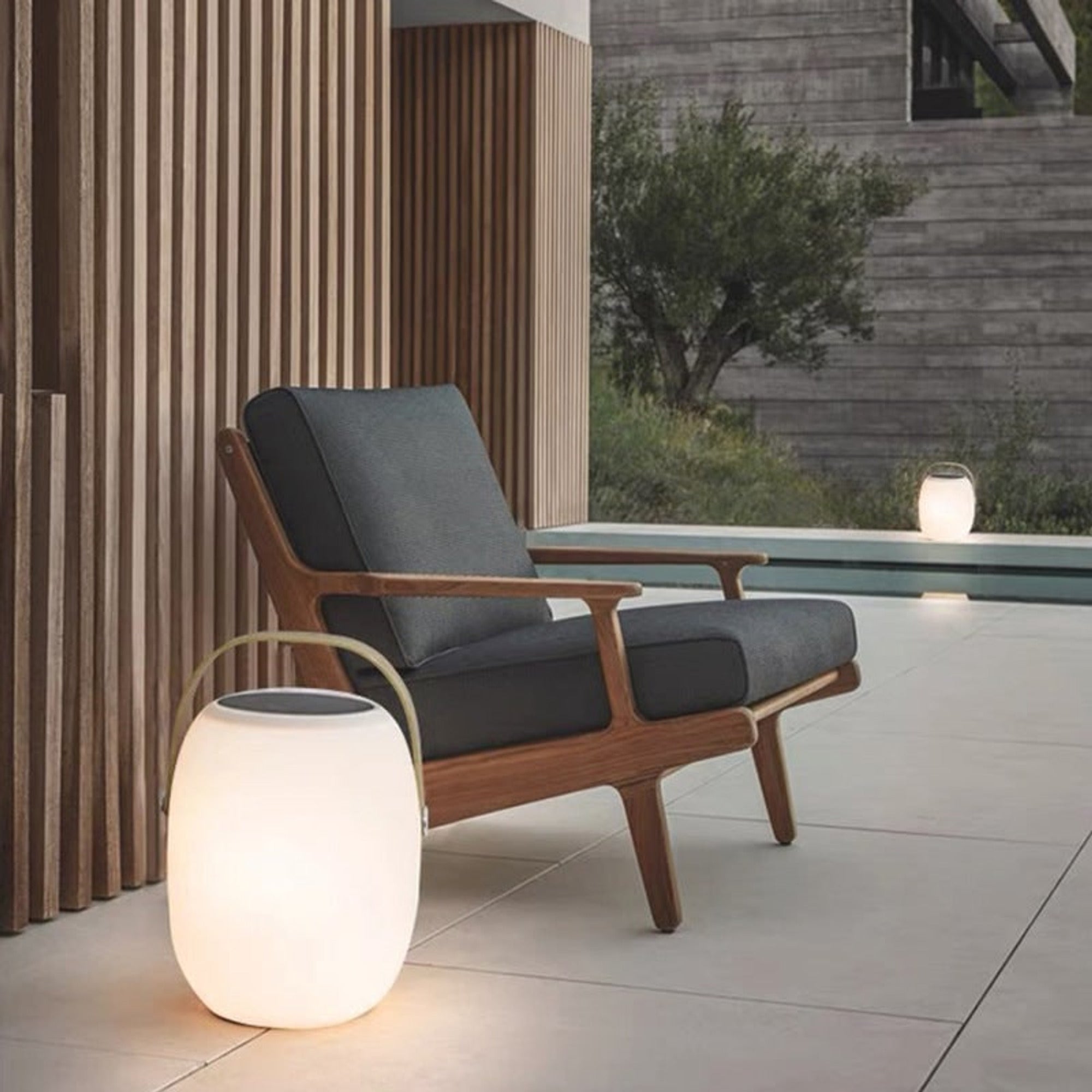 Portable Outdoor Lantern LED Waterproof Cylindrical With Handle - Image 5