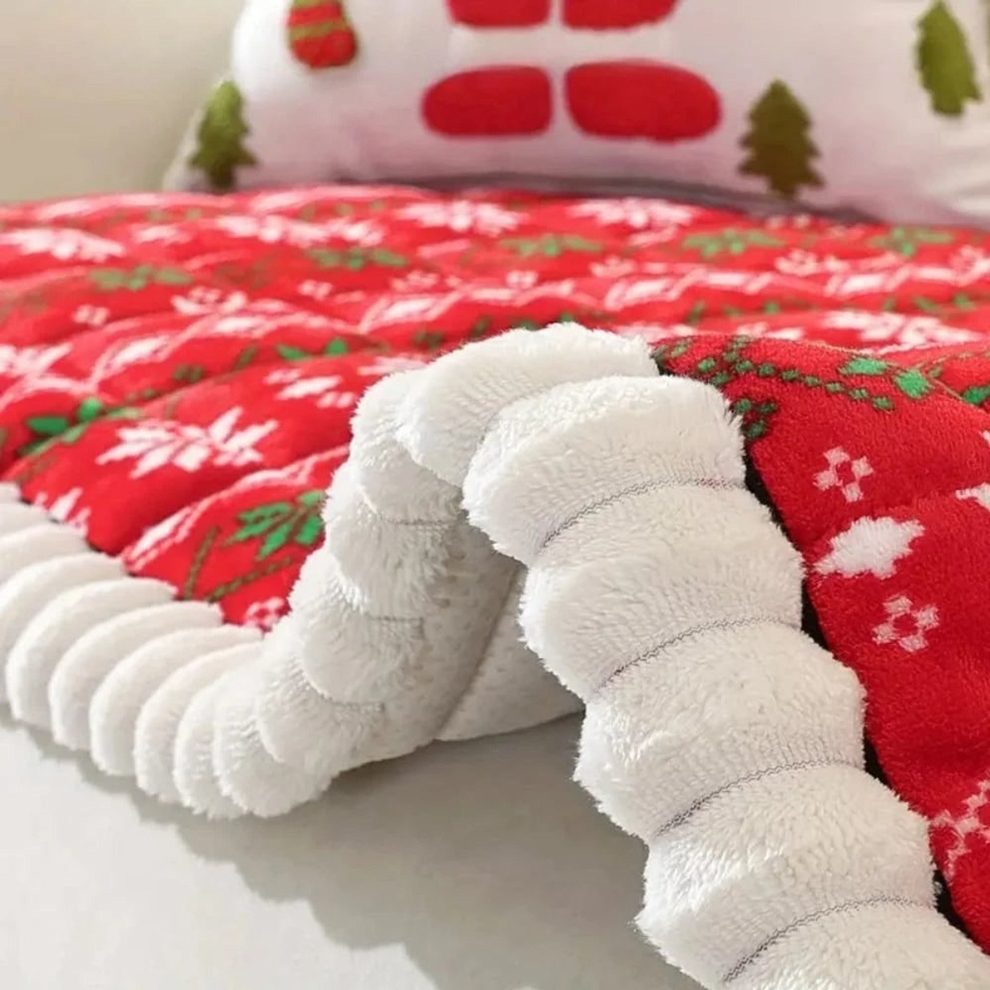 Quilted Polyester Christmas Sofa Cushion - Image 8