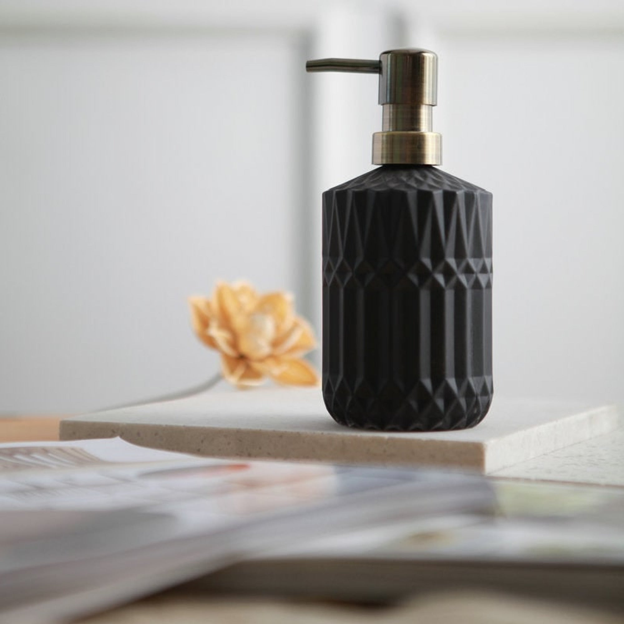 Refillable Soap Dispenser Faceted Glass Liquid Pump - Image 3