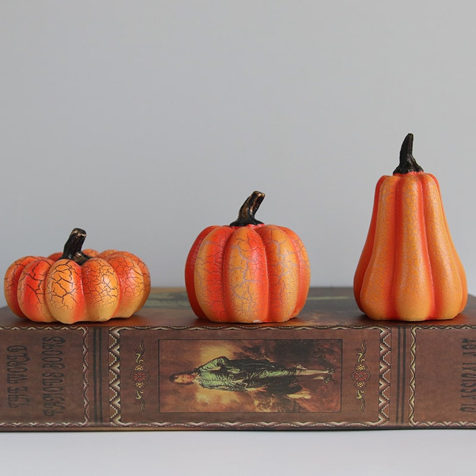 Resin Halloween Lantern With Luminous Crackled Finish - Image 15