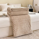 Samtwolke Cozy Velvet Blanket With Ultra-Soft Checkered Pattern - Image 8