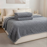 Samtwolke Cozy Velvet Blanket With Ultra-Soft Checkered Pattern - Image 1