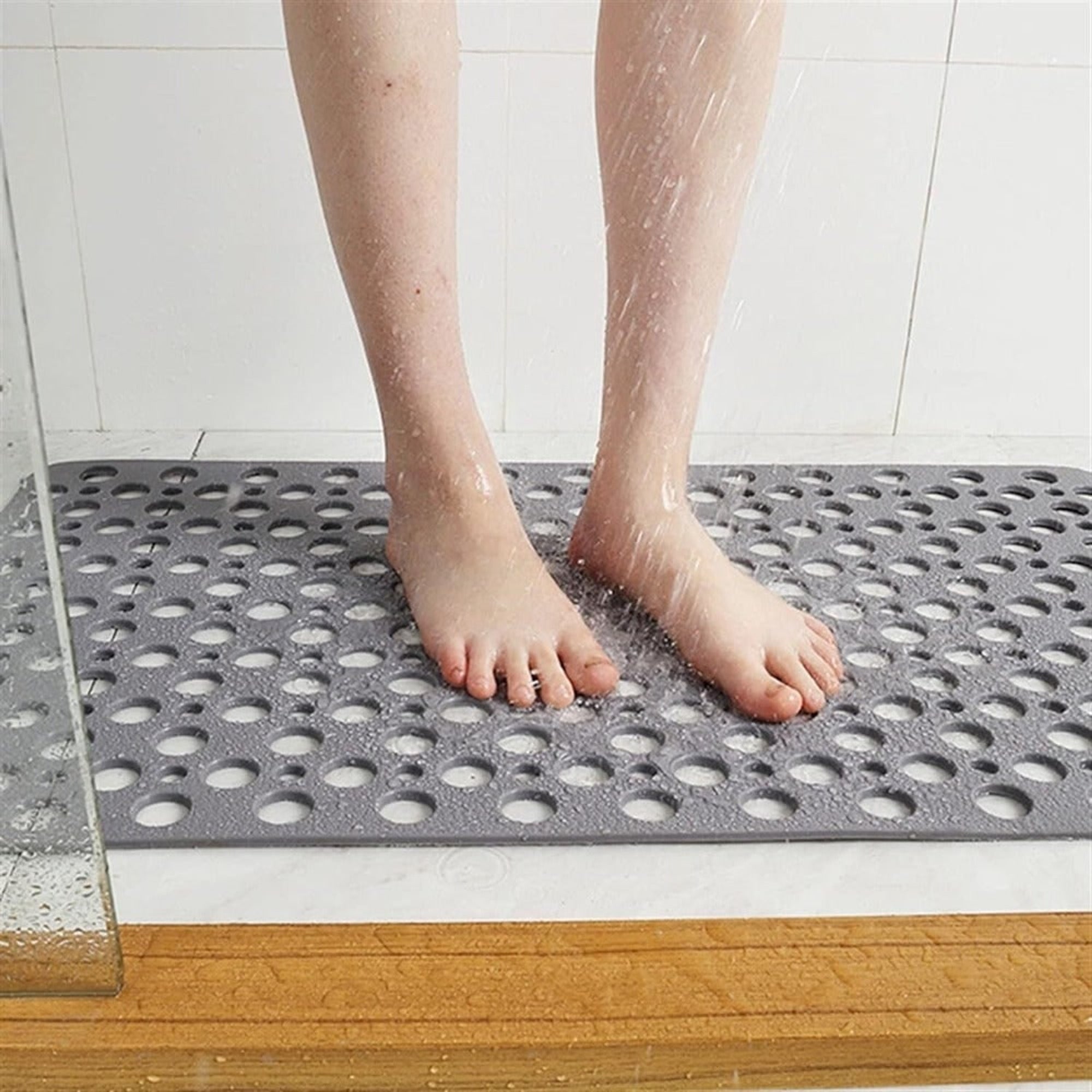 Secure Shower Mat With Efficient Water Drainage System That Stays In Place - Image 1